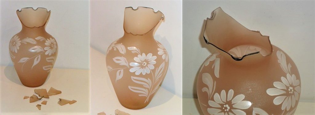 Restoration of an ochre-coloured opaline vase​