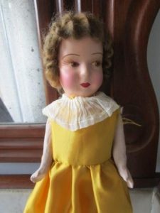 muñeca tipo pepa