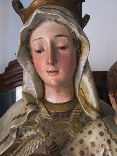 Restoration of wood carving of the Virgin of Carmen and Child Jesus