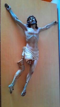 Restoration of carving of Christ of Olot