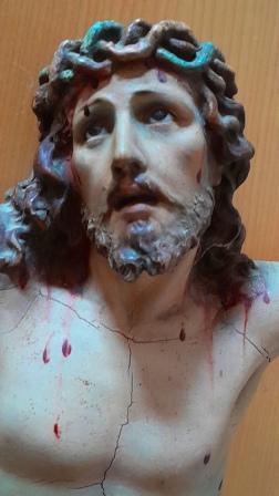 Restoration of carving of Christ of Olot